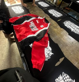 Rak jaket hasil produksi